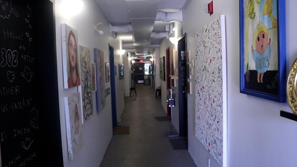 Hallway of the nvrlnd studios.
